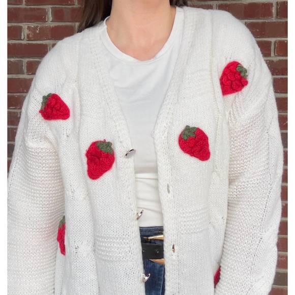 NEW LOVE TREE strawberry fields cardigan in white - Picture 2 of 3